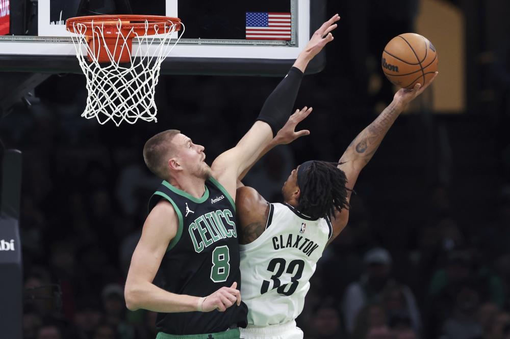 备以下特征 备以下特征