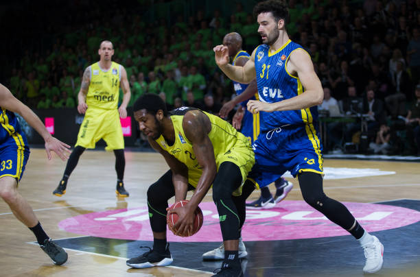 篮的内线核 篮的内线核